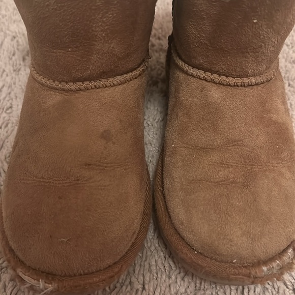 Ugg Boots c12 - Picture 4 of 7